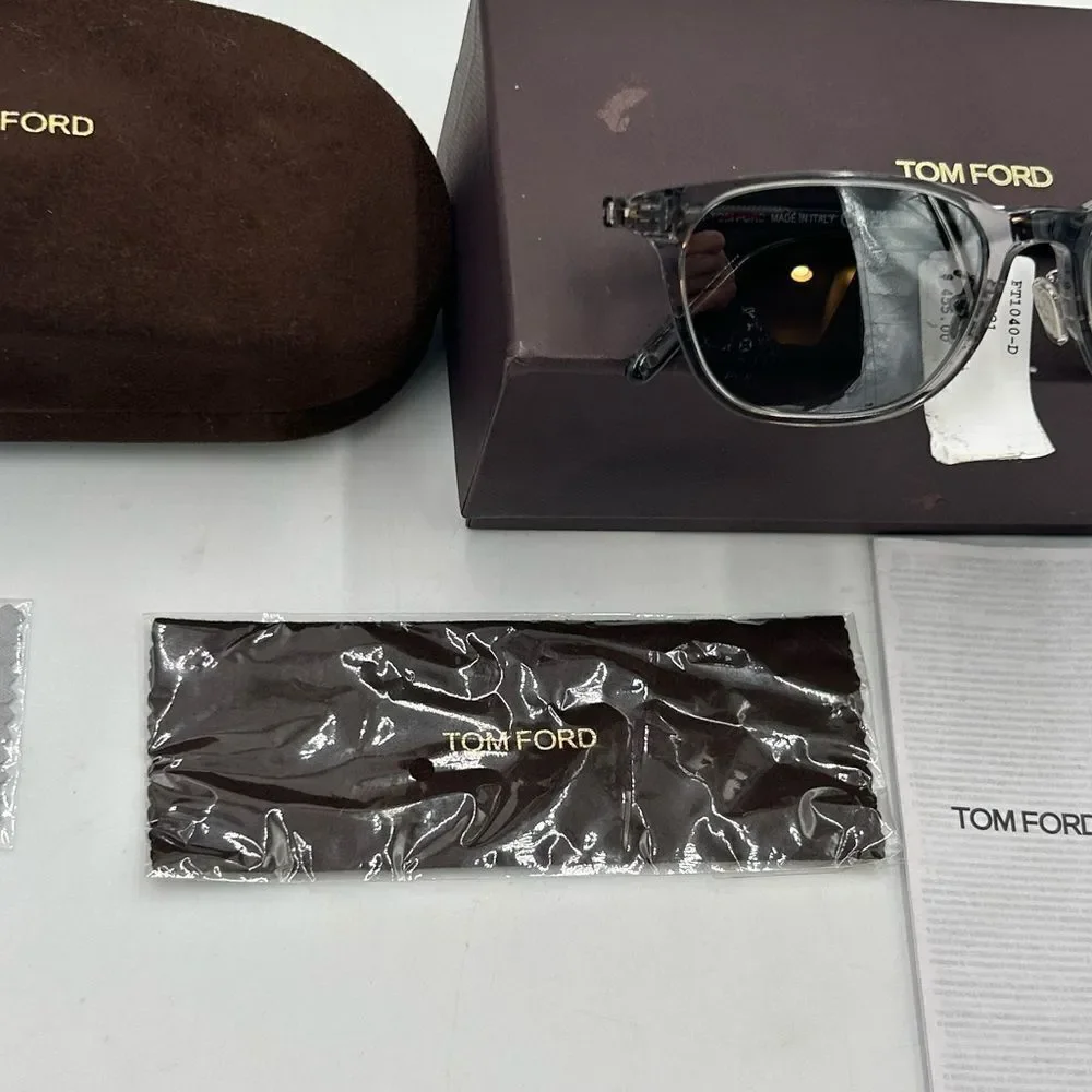 Unisex Tom Ford sunglasses TF1040D 20 C 52818140–2 made in Italy smoke/black - Picture 11 of 11